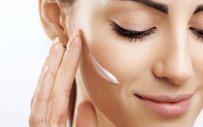 Emirati Arabi Uniti 3 miliardi di dollari la crescita prevista per il 2025 per il settore cosmesi