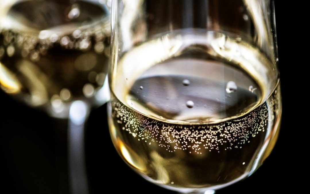 Il Prosecco una delle nostre ECCELLENZE ITALIANE 🍾🍾 batte lo Champagne!